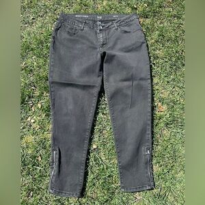 A.n.a. “skinny ankle" pants with zip ankles size 32/14
